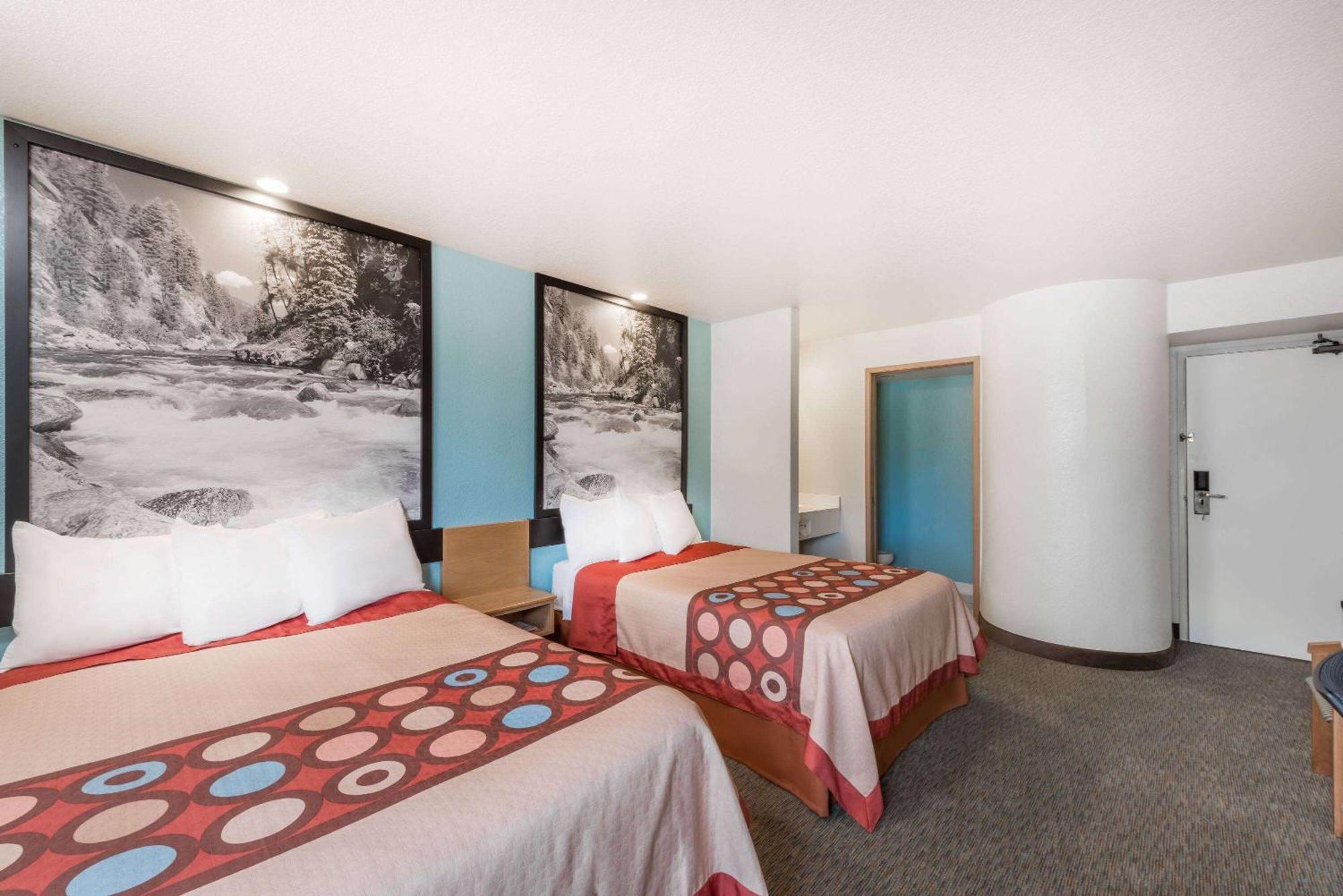 Super 8 By Wyndham שואו לואו מראה חיצוני תמונה
